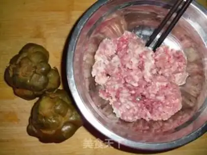 Make Fresh meat crumbs step 0