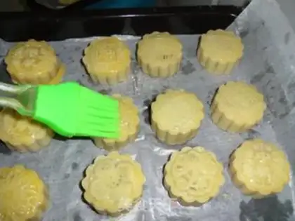 Make A wide-range fruit cake step 11