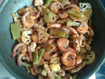 Make Spicy squid shrimp step 11