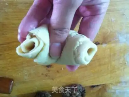 Make Flower roses step 10