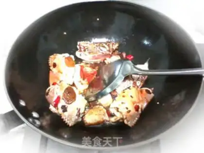 Make Spicy sauce, crabcrackers step 2