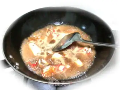 Make Spicy sauce, crabcrackers step 3