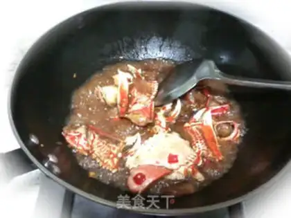Make Spicy sauce, crabcrackers step 4