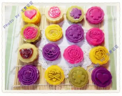 Make The colored mooncake step 20