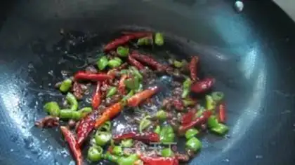 Make Spicy sauce and tofu step 3