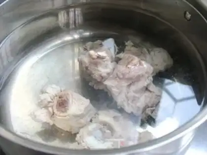 Make Corn Mountain Medicine Bones soup step 1