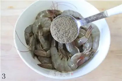 Make Black pepper, hot shrimp step 2