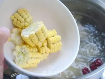 Make Corn Mountain Medicine Bones soup step 8