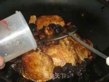 Make The greasy, black-eared chicken step 7