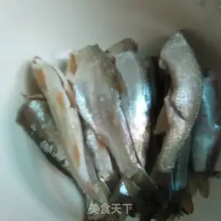 Make Yellow fish step 1
