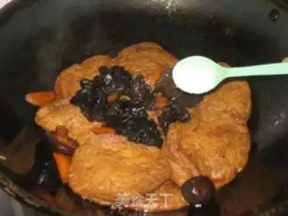 Make The greasy, black-eared chicken step 10