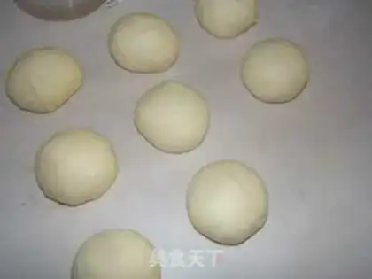 Make Onion sausage bread step 3