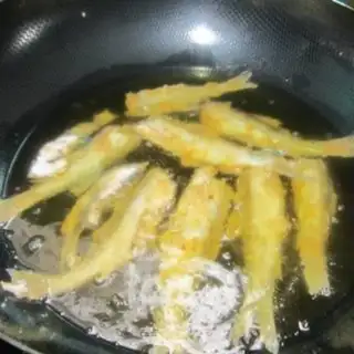 Make Yellow fish step 5
