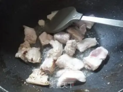Make Onion fried ribs step 1