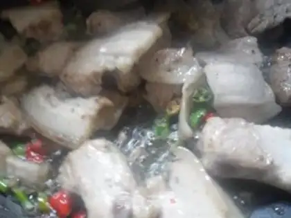 Make Onion fried ribs step 2