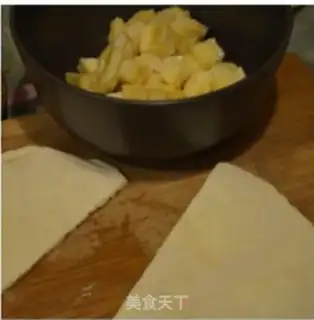 Make Fast-hand banana pie step 1