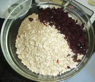 Make Snack oatmeal step 1