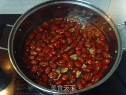 Make Red-tree honey tea step 1