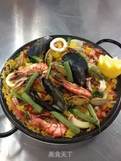 Make Spanish seafood step 20