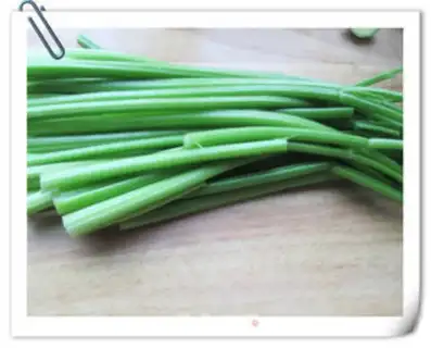 Make Pork celery in dumplings step 3