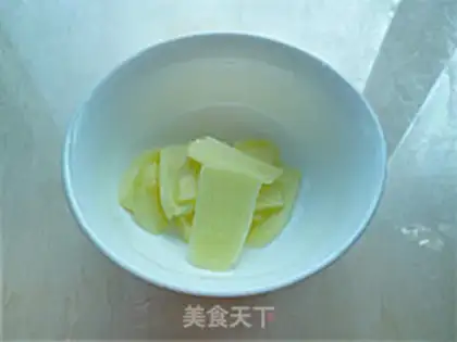 Make Clear the chicken soup step 3