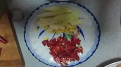 Make Spicy chicken with dates step 2