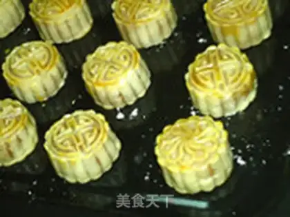 Make Pineapple lunar pie step 19
