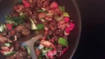 Make Spicy chicken with dates step 7