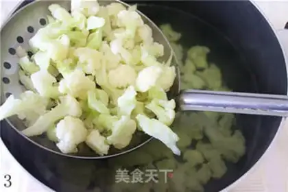 Make Tomato blossoms step 2