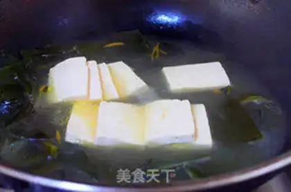 Make Seaweed tofu soup step 5