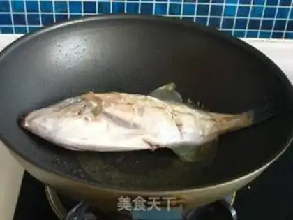 Make Red-fried skinfish step 4