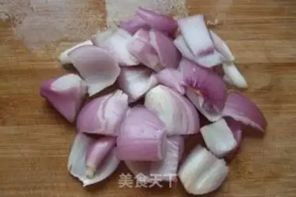 Make Pyramid fried sausage step 3