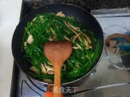 Make The apricot mushrooms, the sauerkraut step 6