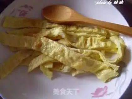 Make Hot cabbage sushi step 1