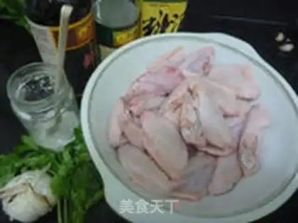 Make Garlic steamed chicken wings step 0