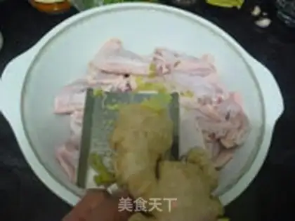 Make Garlic steamed chicken wings step 1