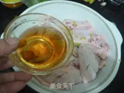 Make Garlic steamed chicken wings step 2