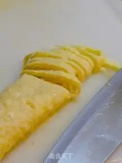 Make Pretzel fried egg silk step 2