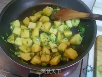 Make Garlic potatoes step 6