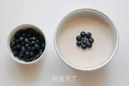 Make Blueberry cheesemus step 15