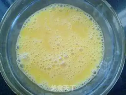 Make Scrambled eggs step 2