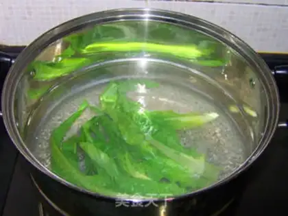 Make Red oil sour dumplings step 7