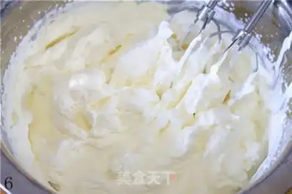 Make The birthday crane cake step 5