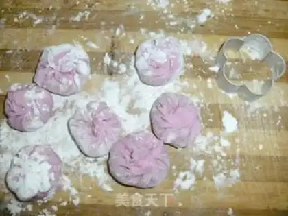 Make Plum vase step 9