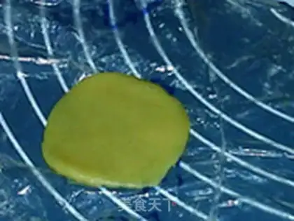 Make Bean moon cake step 10