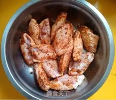 Make Orléans roast chicken wings step 1