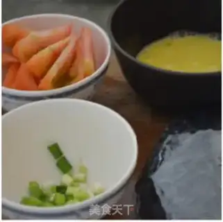 Make Tomato pickles and omelet soup step 0