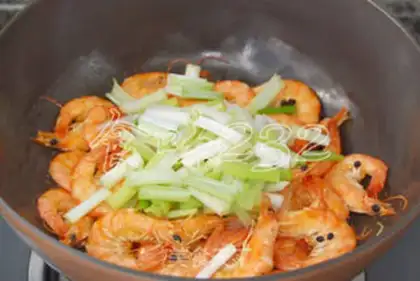 Make Spicy shrimp step 3