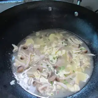 Make Egg-skinee mushroom meatloaf soup step 7