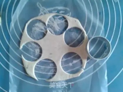 Make Five donkey souffles step 1